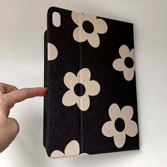 🌼Brand New iPad Air Case Floral Black/Beige Slim fit - Picture 5 of 13